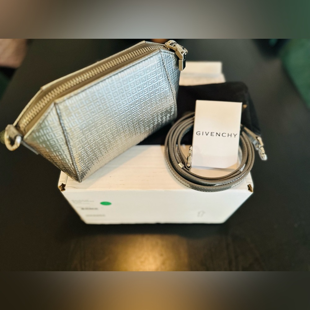 ❌SOLD❌Givenchy Nano Antigona 4G Metallic Leather Crossbody Bag